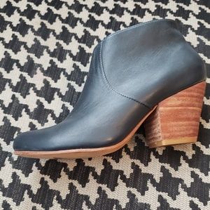 Fortress of Inca Adriana Coco (Navy Blue)